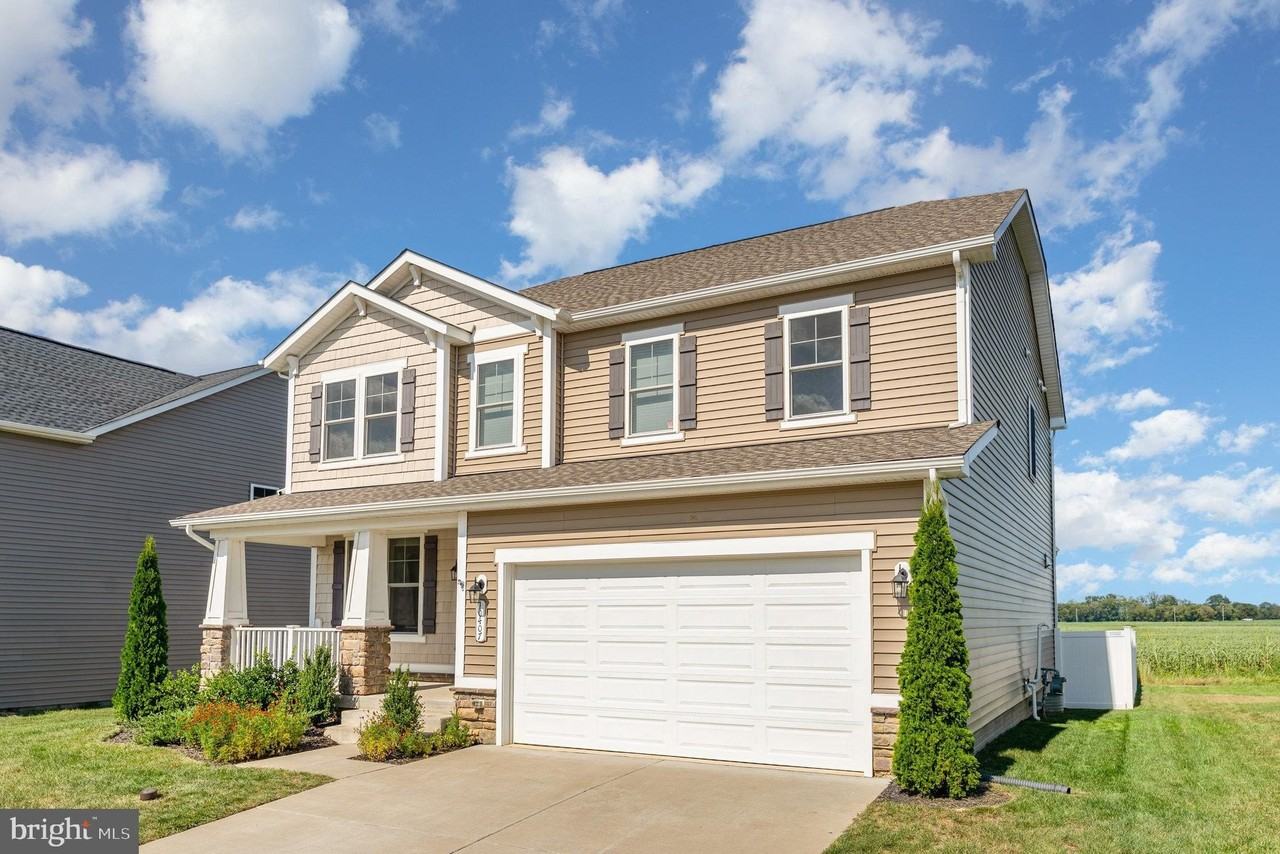 10407 Spotswood Dr - Photo 4 of 46