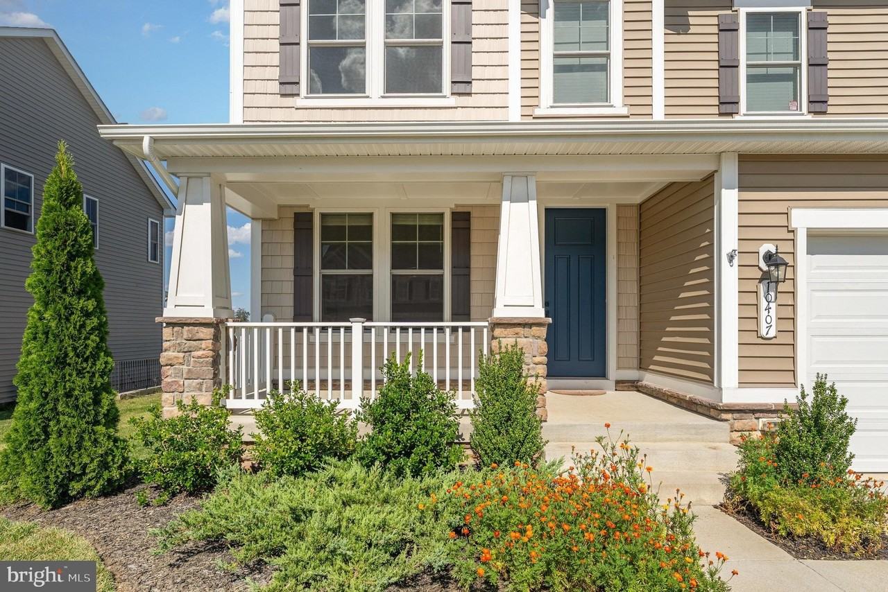 10407 Spotswood Dr - Photo 5 of 46