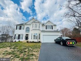 9 Tudor Ct - Photo 1 of 1