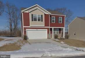 featured image of 411 Gatehouse Pl