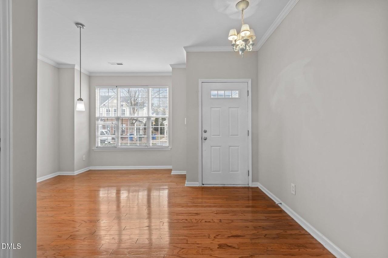 8340 City Loft Ct - Photo 3 of 25