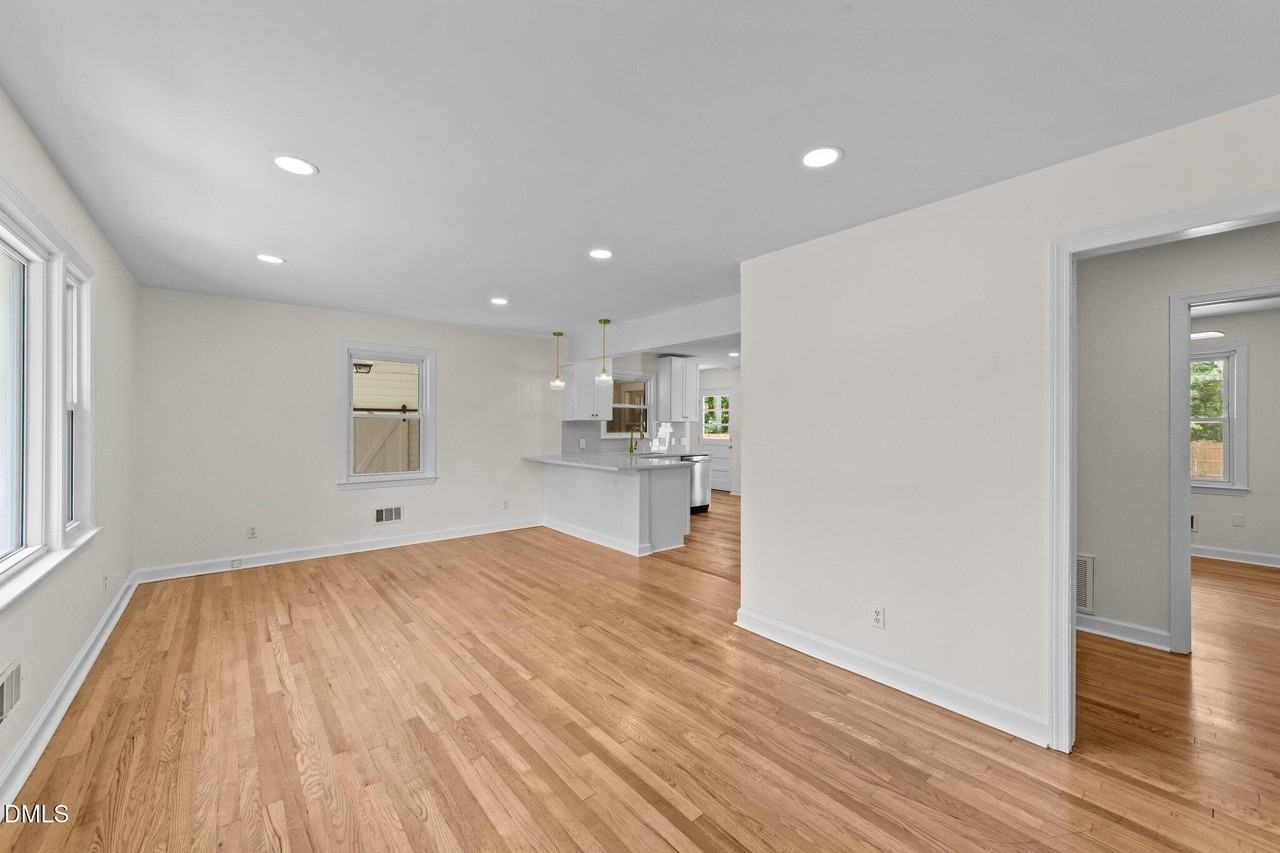 314 Wrenn St - Photo 4 of 23