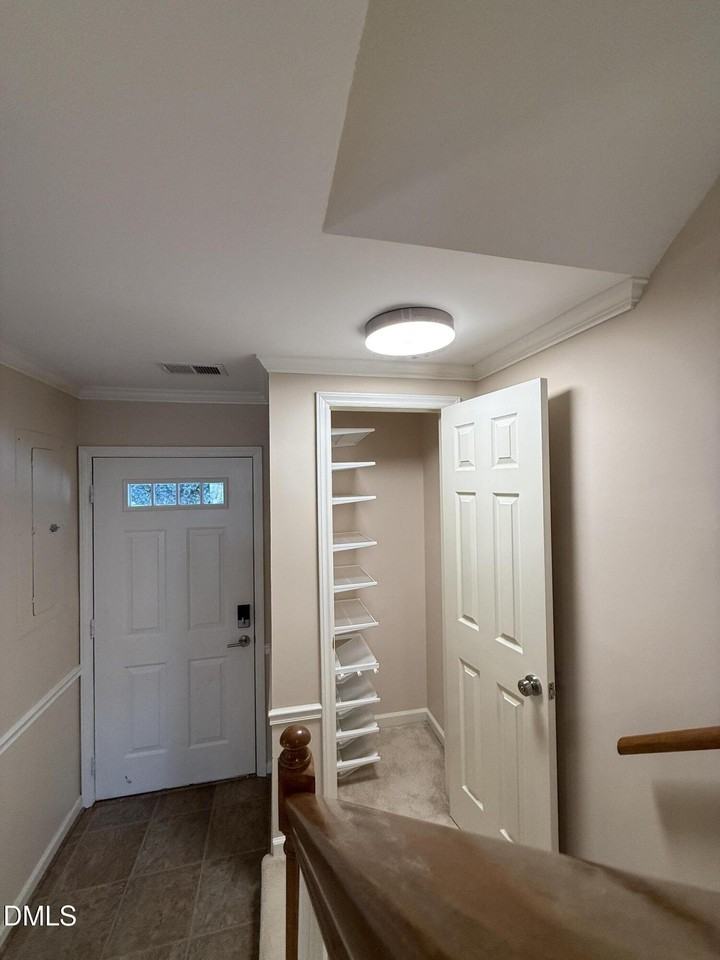 1456 Barton Place Dr - Photo 7 of 50