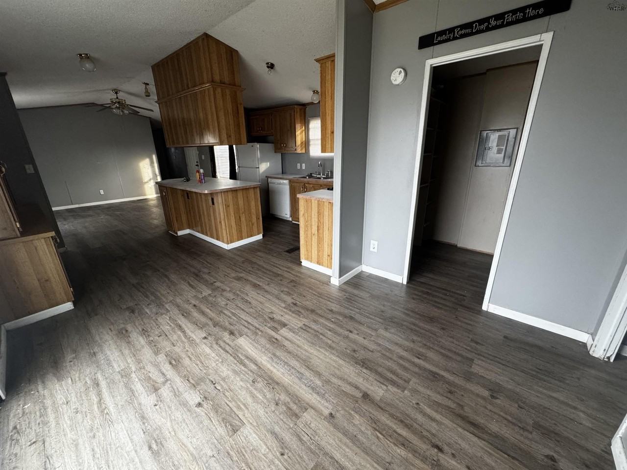 1102 E Spring St - Photo 2 of 15