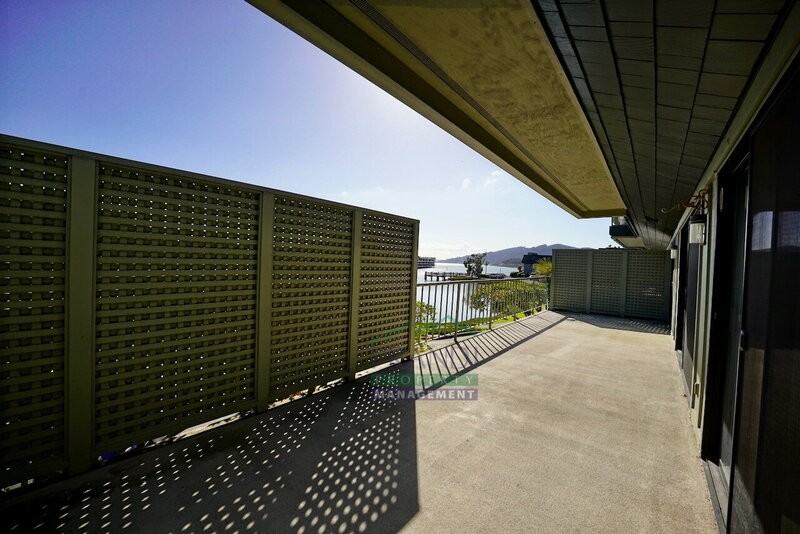 16 Greenwood Bay Dr - Photo 3 of 23