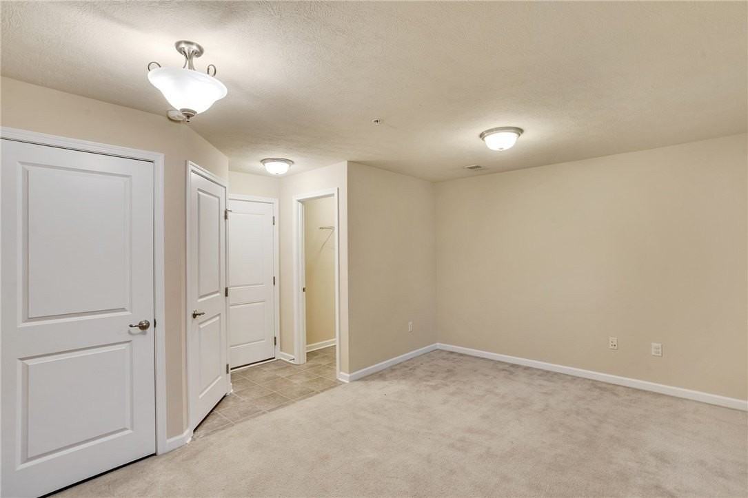 620 Fairgate Dr - Photo 4 of 37