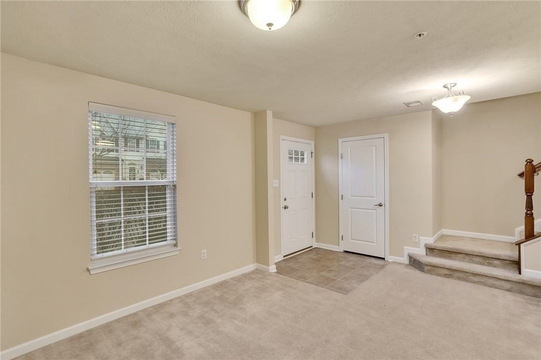 620 Fairgate Dr - Photo 6 of 37