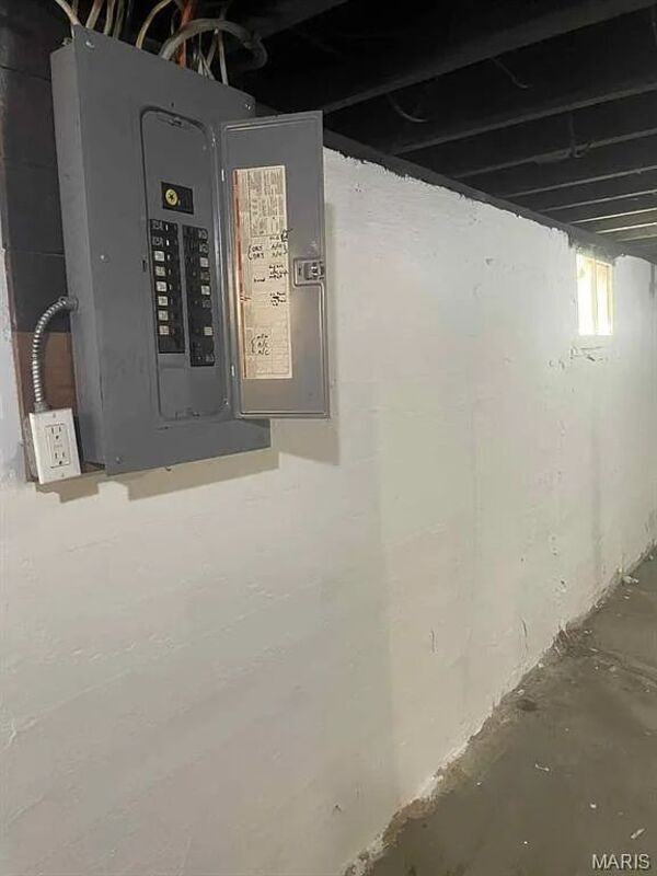 5526 Jennings Station Rd - Photo 3 of 11