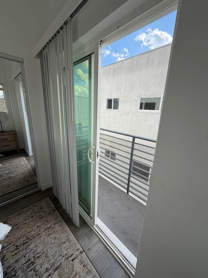 W 20th St - Photo 7 of 28