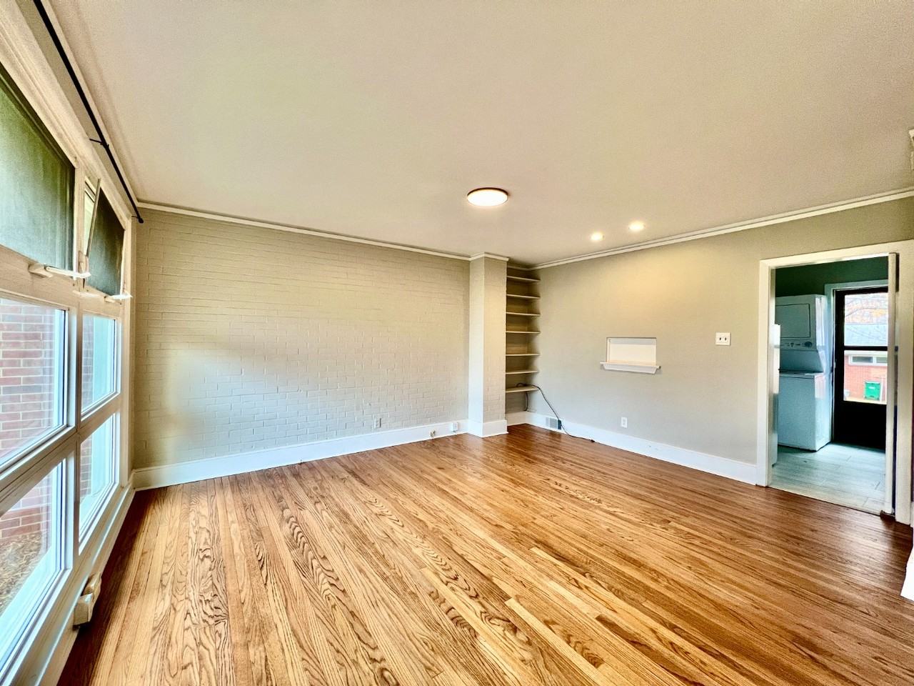 4709 Woodlark Ln - Photo 3 of 21