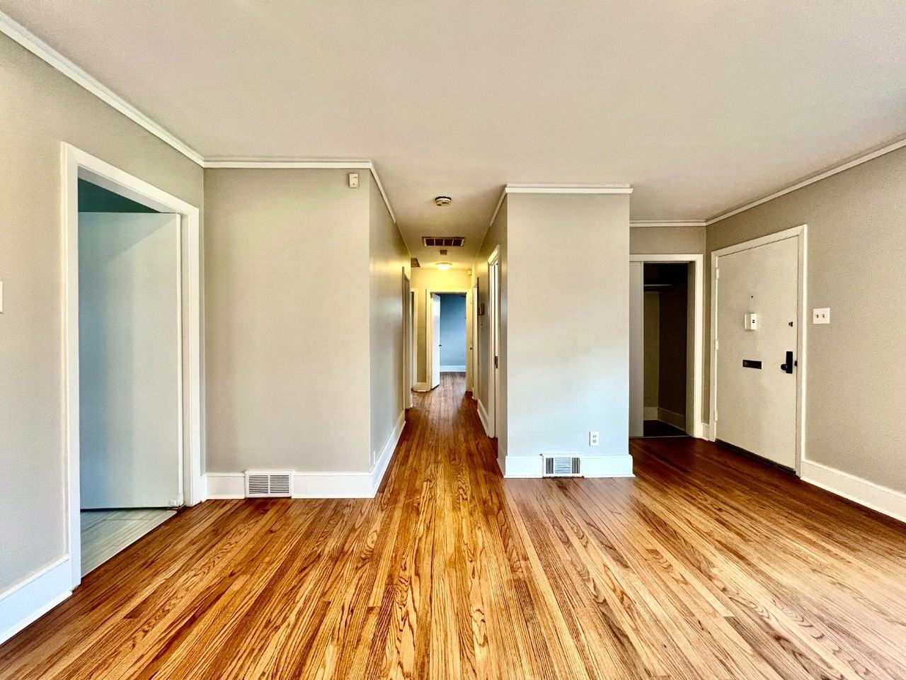 4709 Woodlark Ln - Photo 6 of 21