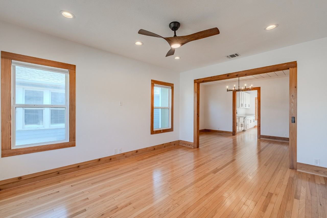 6706 Fisher Rd - Photo 3 of 26