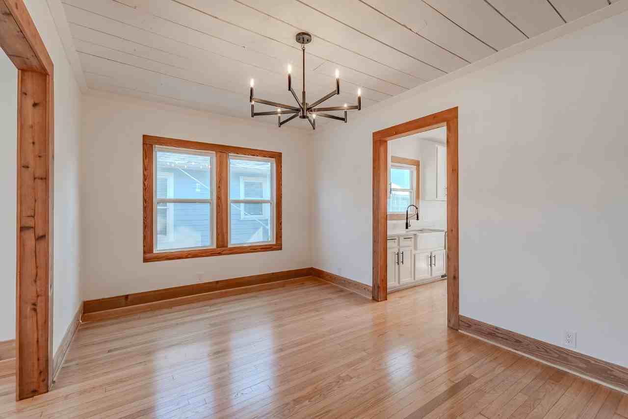 6706 Fisher Rd - Photo 7 of 26