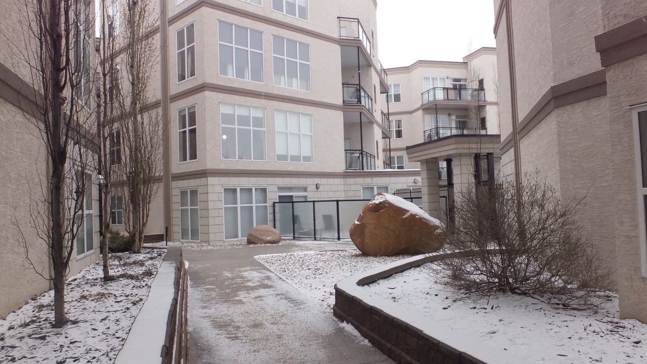 4500 104a St Nw - Photo 7 of 7