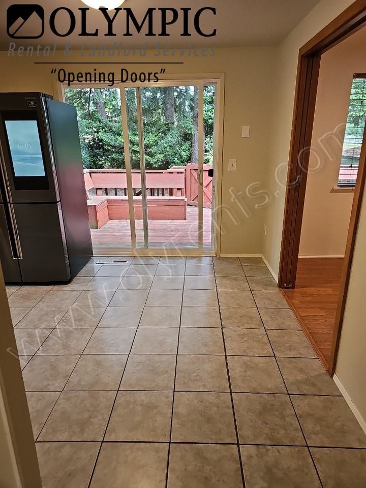 517 Choker Ct Se - Photo 7 of 17