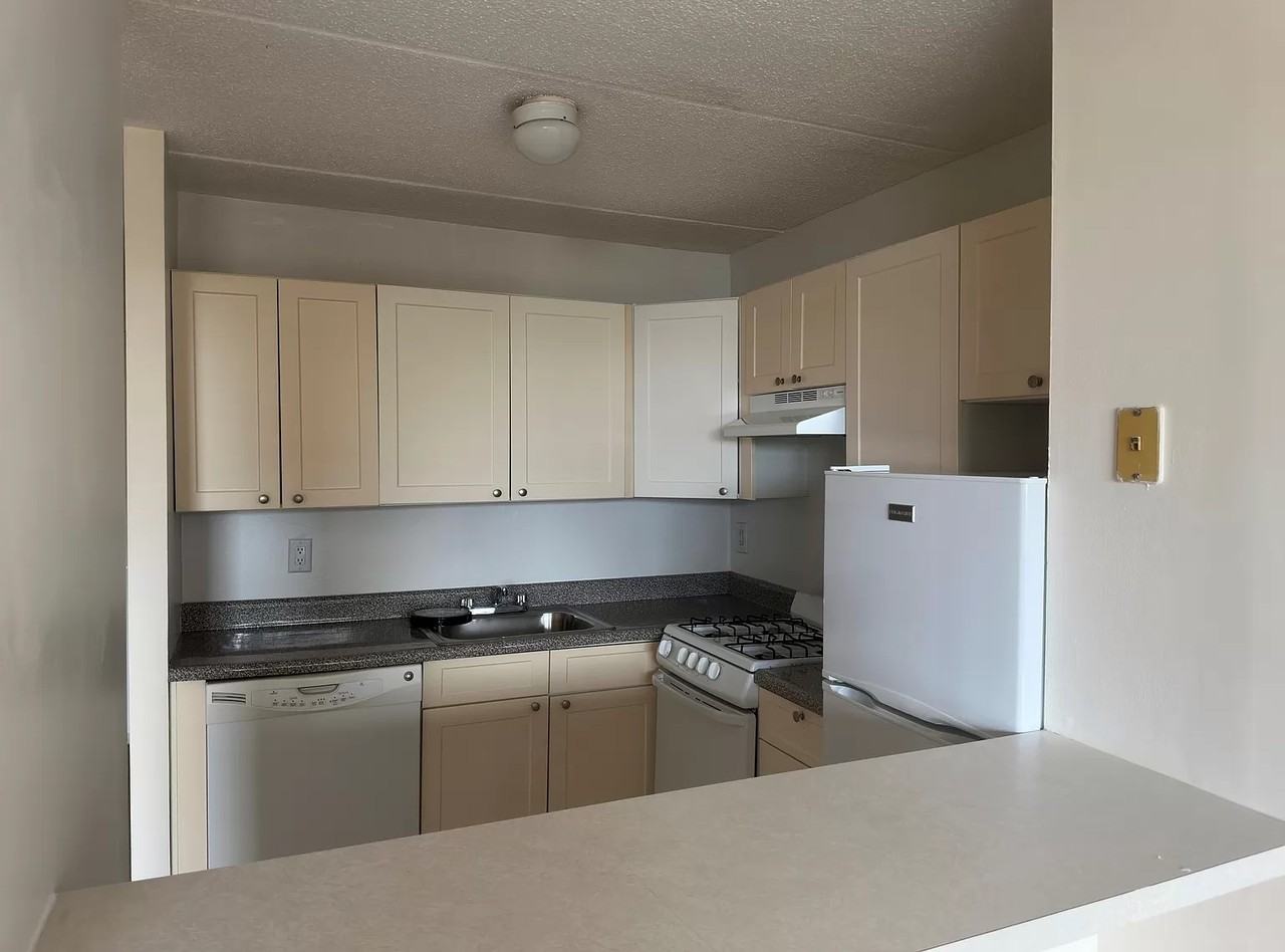 1155 Warburton Ave #2L - Photo 4 of 8