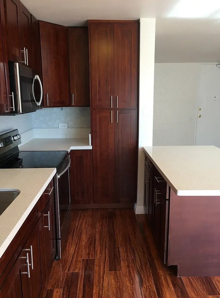 1226 Alexander St #1102 - Photo 7 of 15