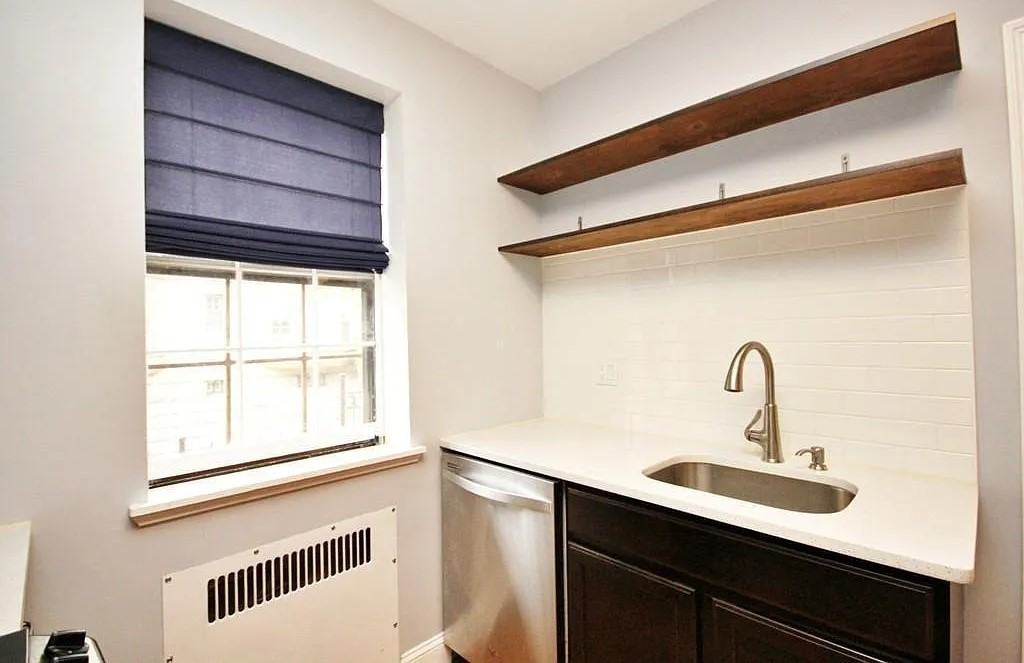 1498 Beacon St #2A - Photo 5 of 15