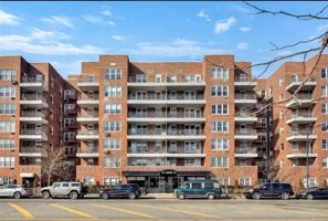 featured image of 1625 Emmons Ave #2N