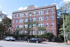 featured image of 1697 Cambridge St #33