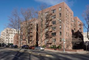featured image of 2244 Bronx Park E #4A