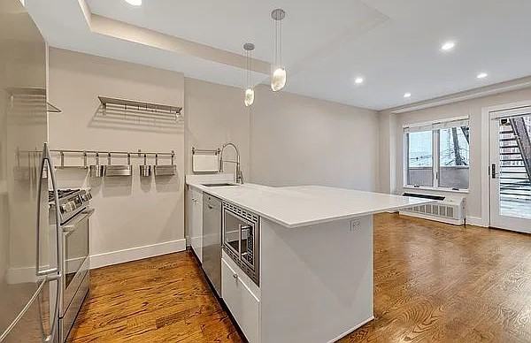 2513 27th St #2A - Photo 5 of 14