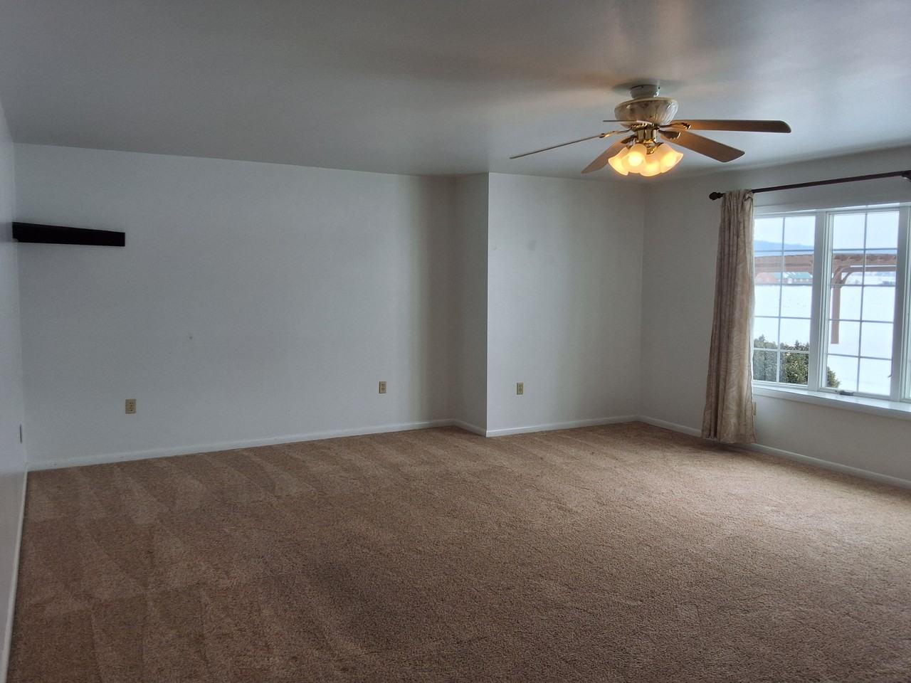 645 Peters Rd - Photo 4 of 39