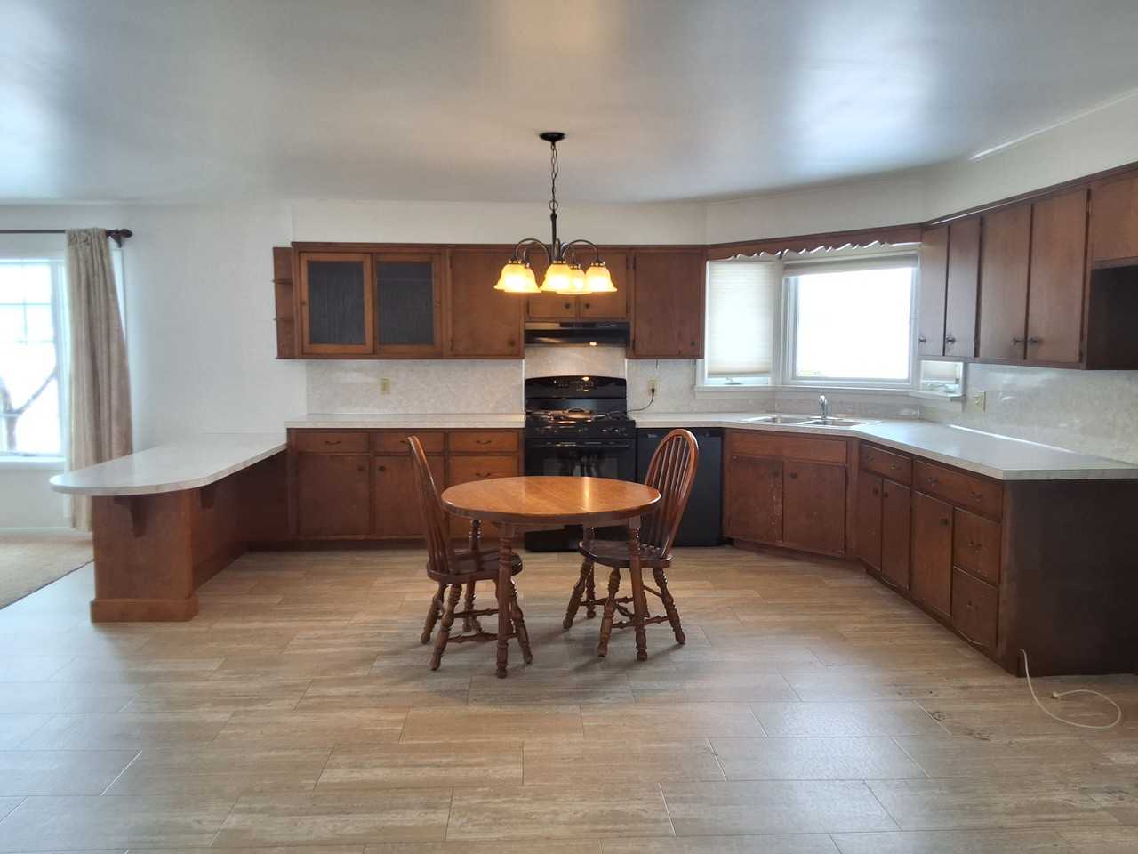 645 Peters Rd - Photo 6 of 39