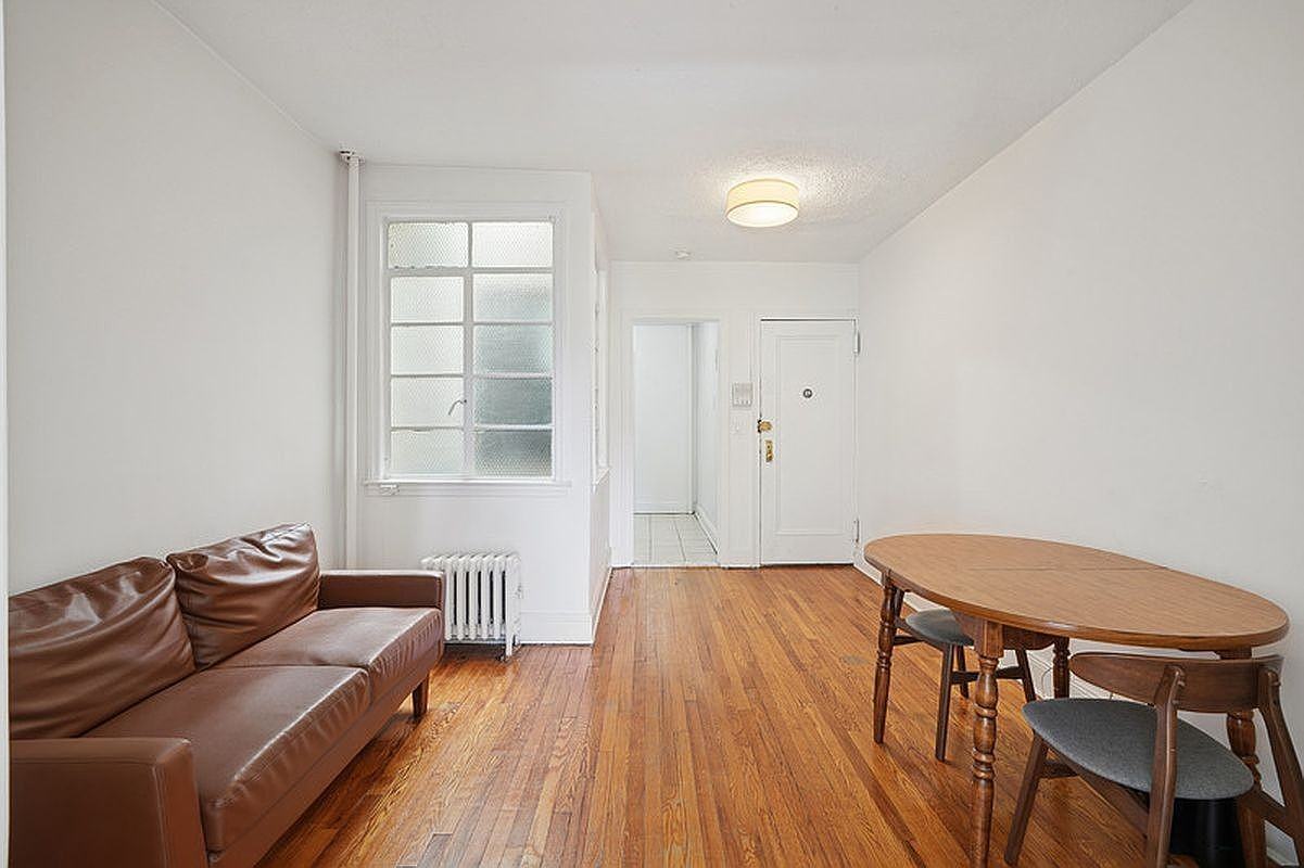 205 E 88th St #4B - Photo 2 of 7