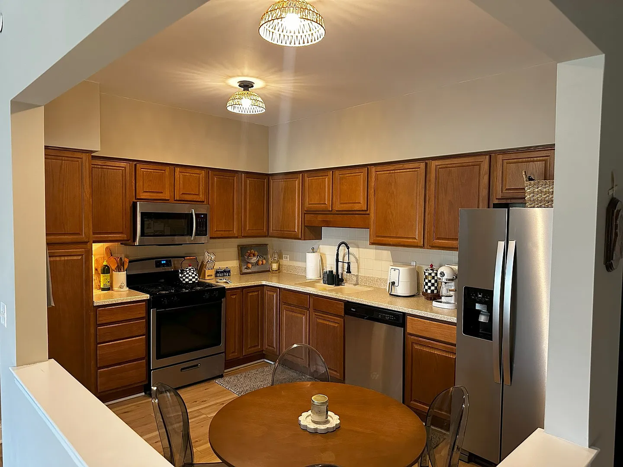 1675 Mill St - Photo 3 of 11