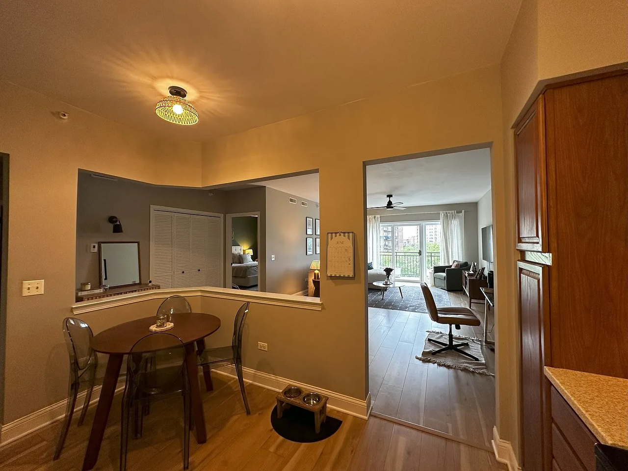 1675 Mill St - Photo 4 of 11