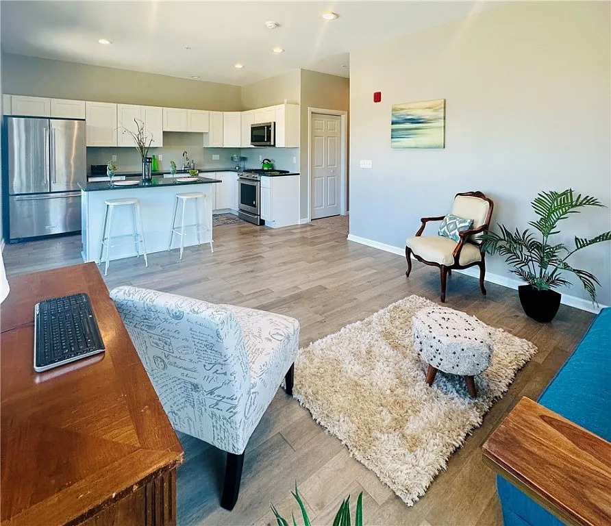 3809 Liberty Ave - Photo 5 of 10