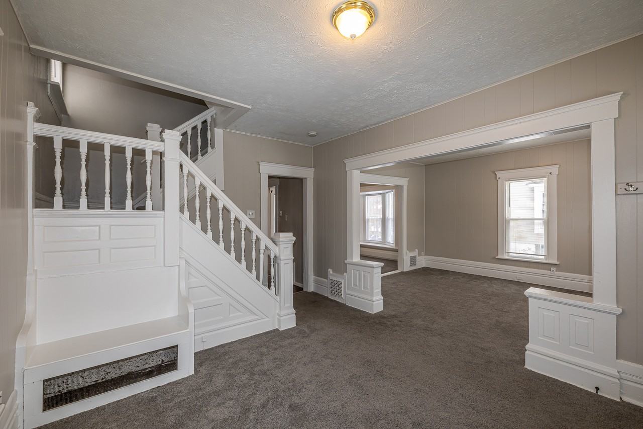 783 Boulevard St - Photo 3 of 28