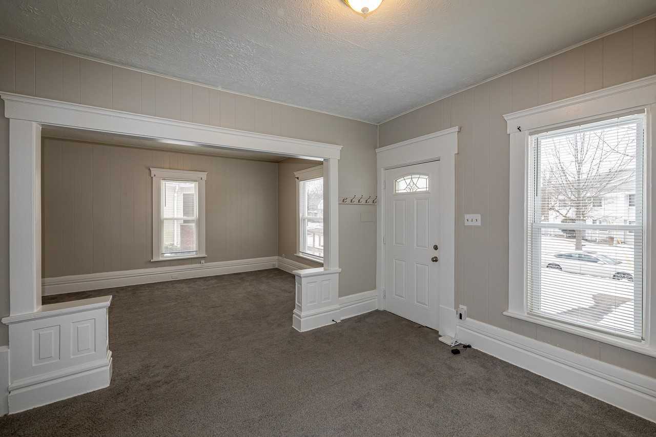 783 Boulevard St - Photo 5 of 28