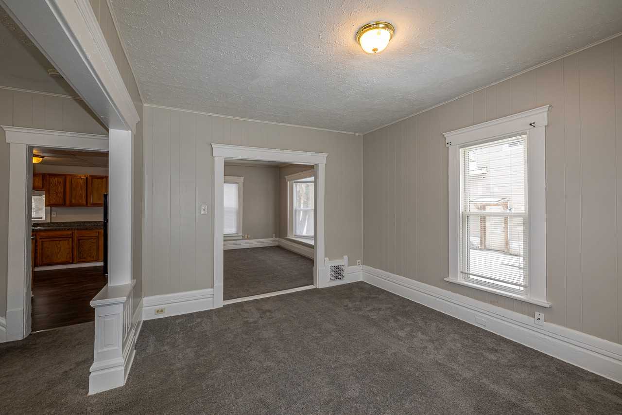 783 Boulevard St - Photo 6 of 28