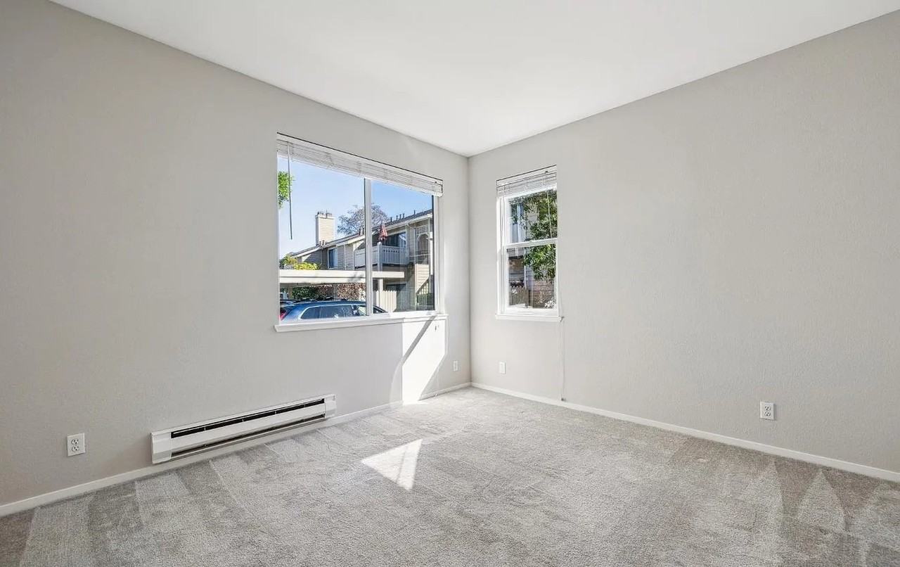 123 Lakeshore Ct - Photo 6 of 26