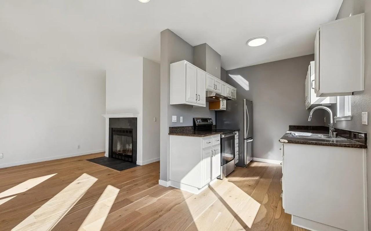 123 Lakeshore Ct - Photo 7 of 26