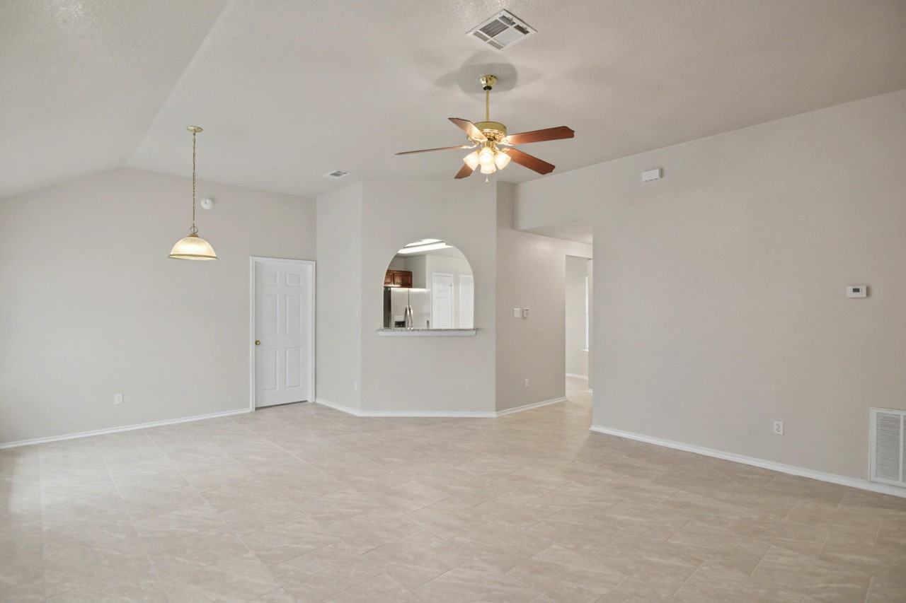 2905 Lindsey Dr - Photo 7 of 20