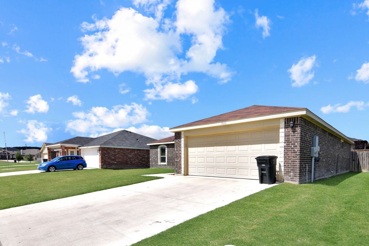 7600 Oliver Loving Dr - Photo 3 of 19