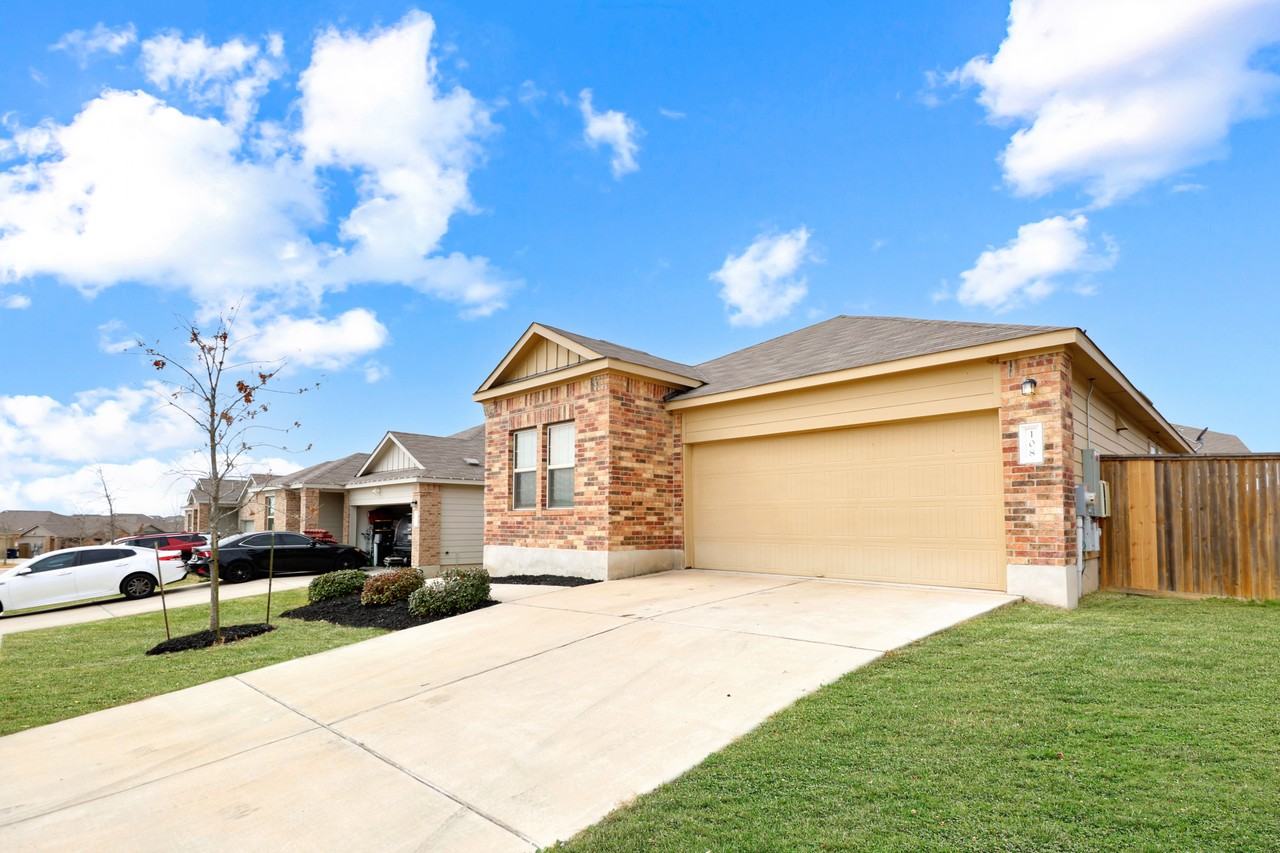 108 Cosmos Ln - Photo 3 of 25