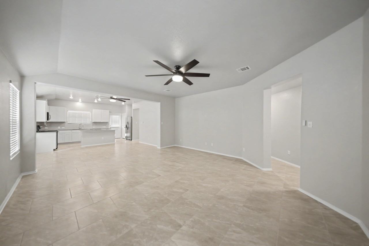 108 Cosmos Ln - Photo 6 of 25