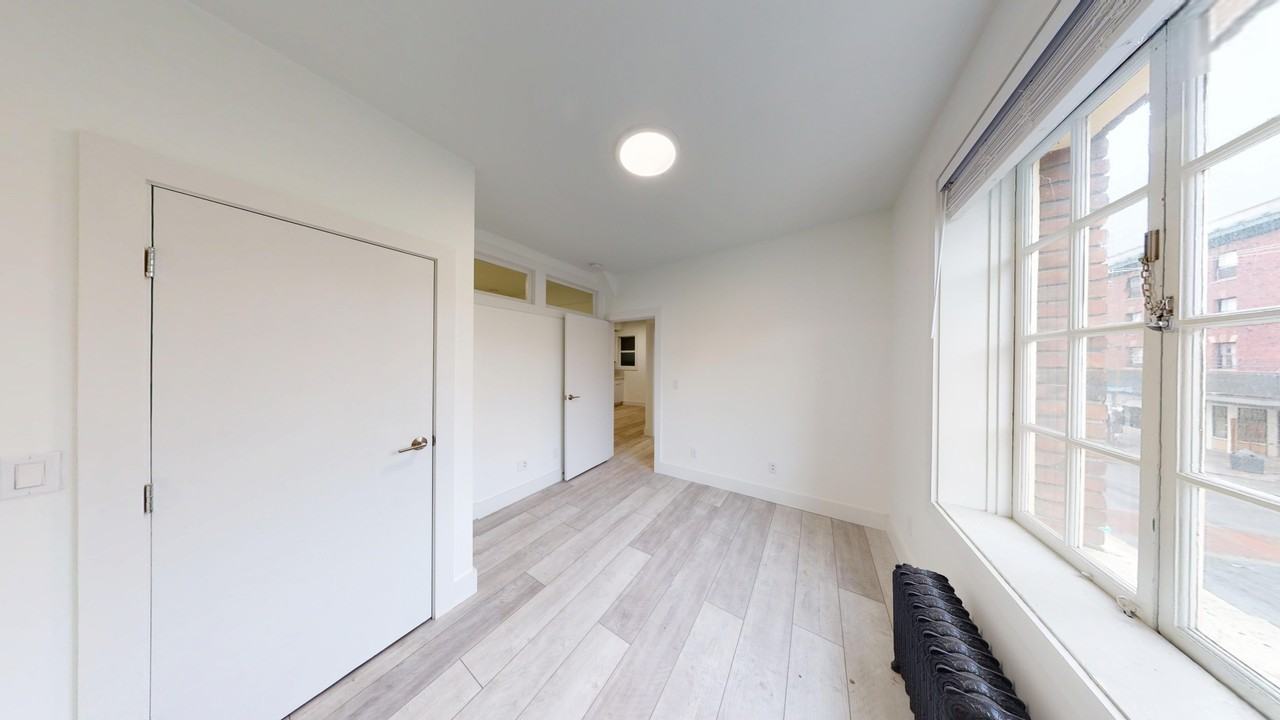 2500 Durant Avenue - Photo 2 of 33