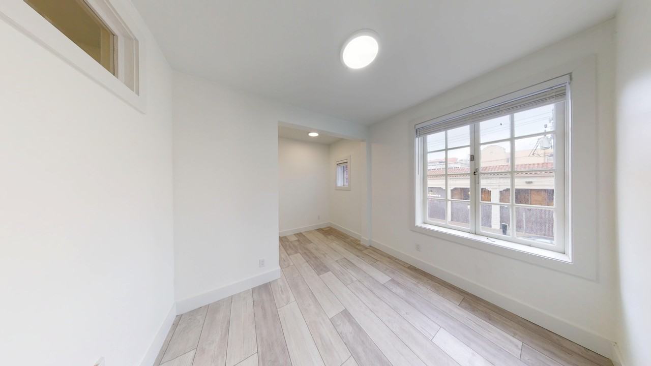 2500 Durant Avenue - Photo 4 of 33