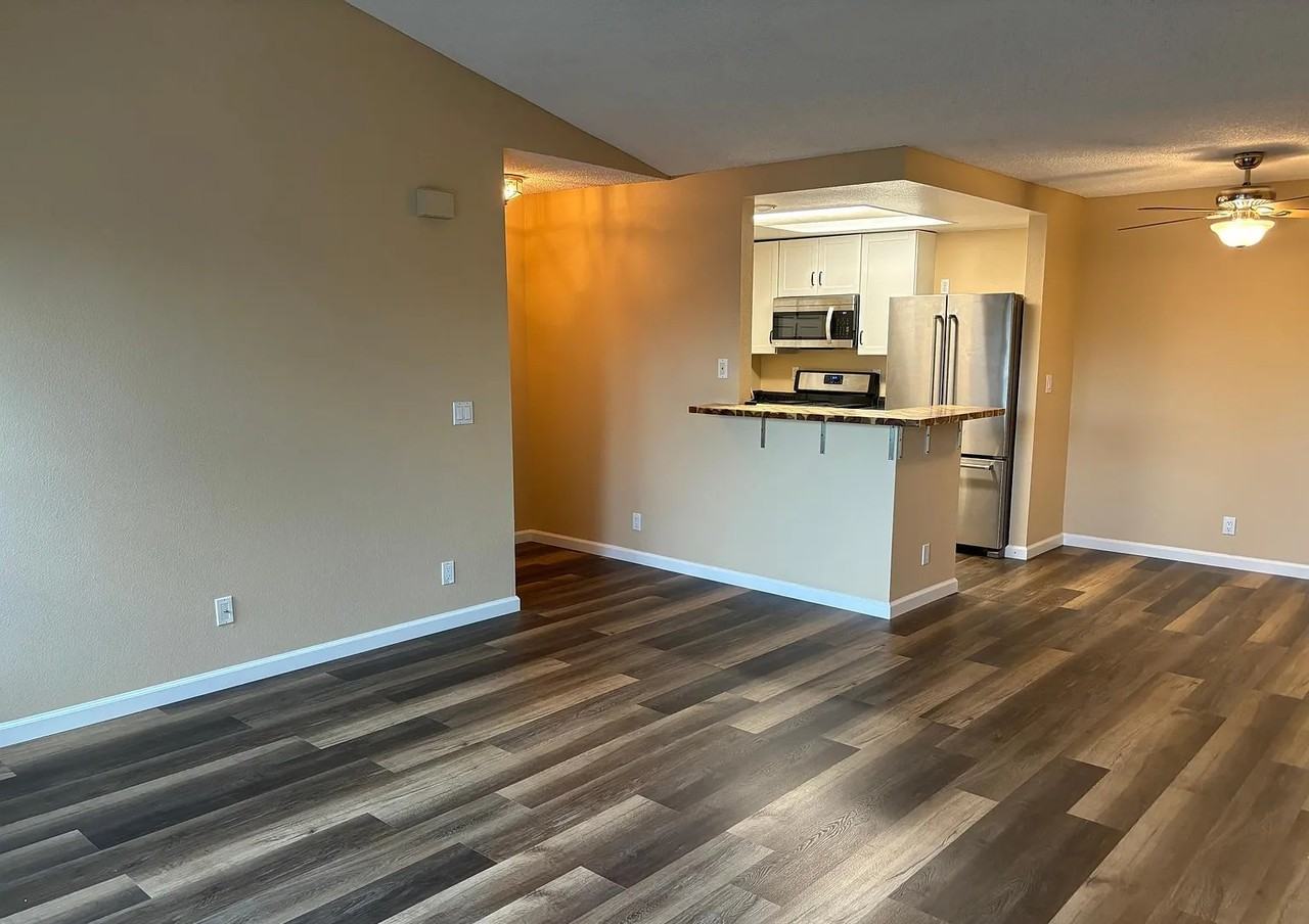 1059 Shadowridge Dr - Photo 7 of 9