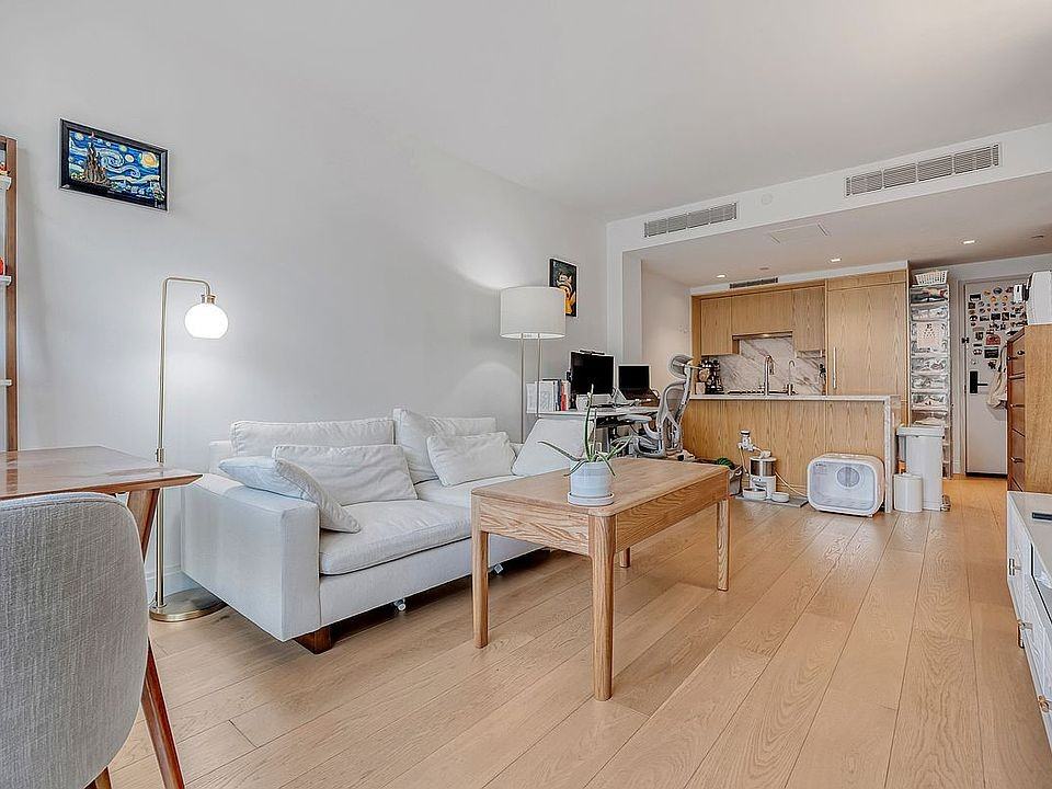 13105 40th Rd #17L - Photo 2 of 6