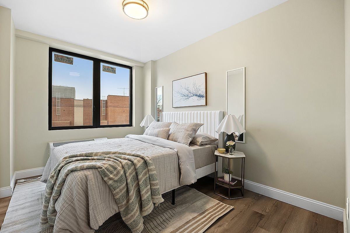 16307 72nd Ave #4A - Photo 5 of 6