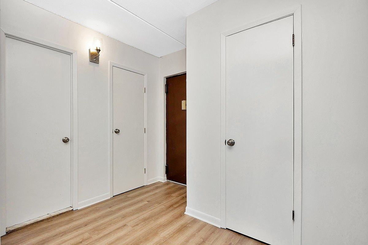 17020 Crocheron Ave #206 - Photo 5 of 6