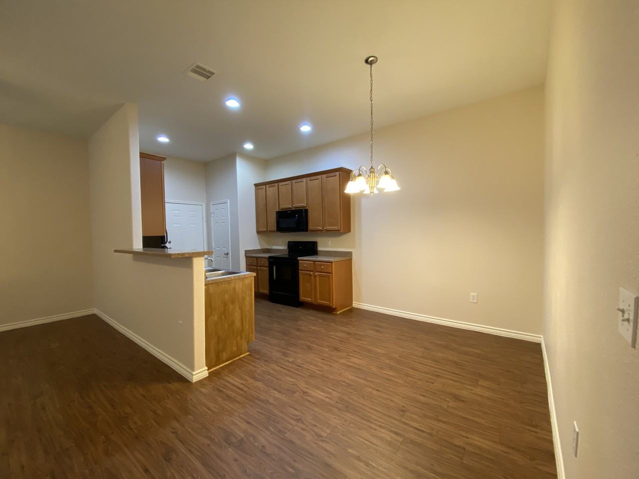 1222 Orange St - Photo 2 of 10