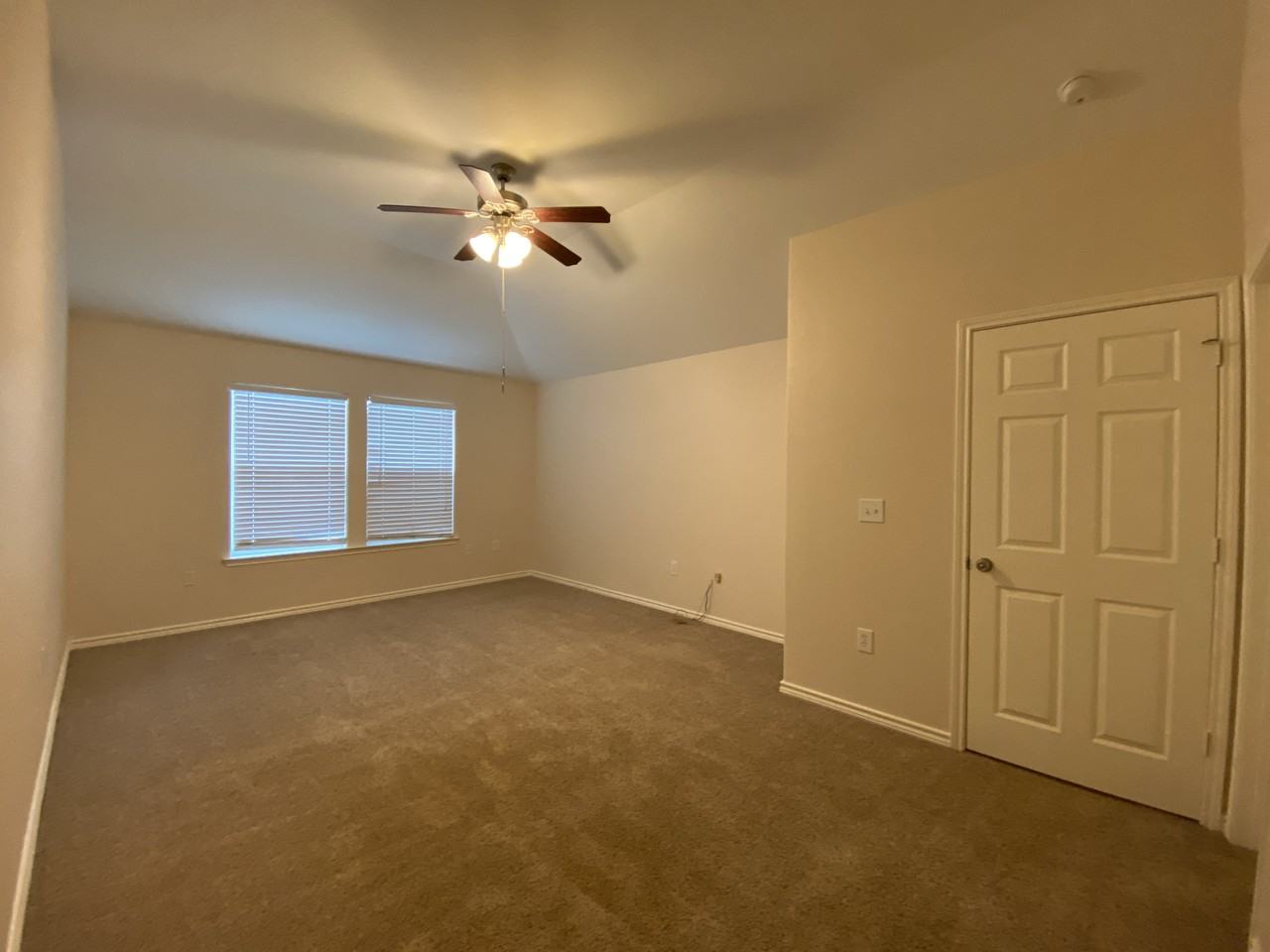 1222 Orange St - Photo 5 of 10