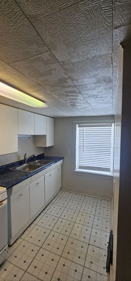 611 Liberty Dr #2 - Photo 3 of 9